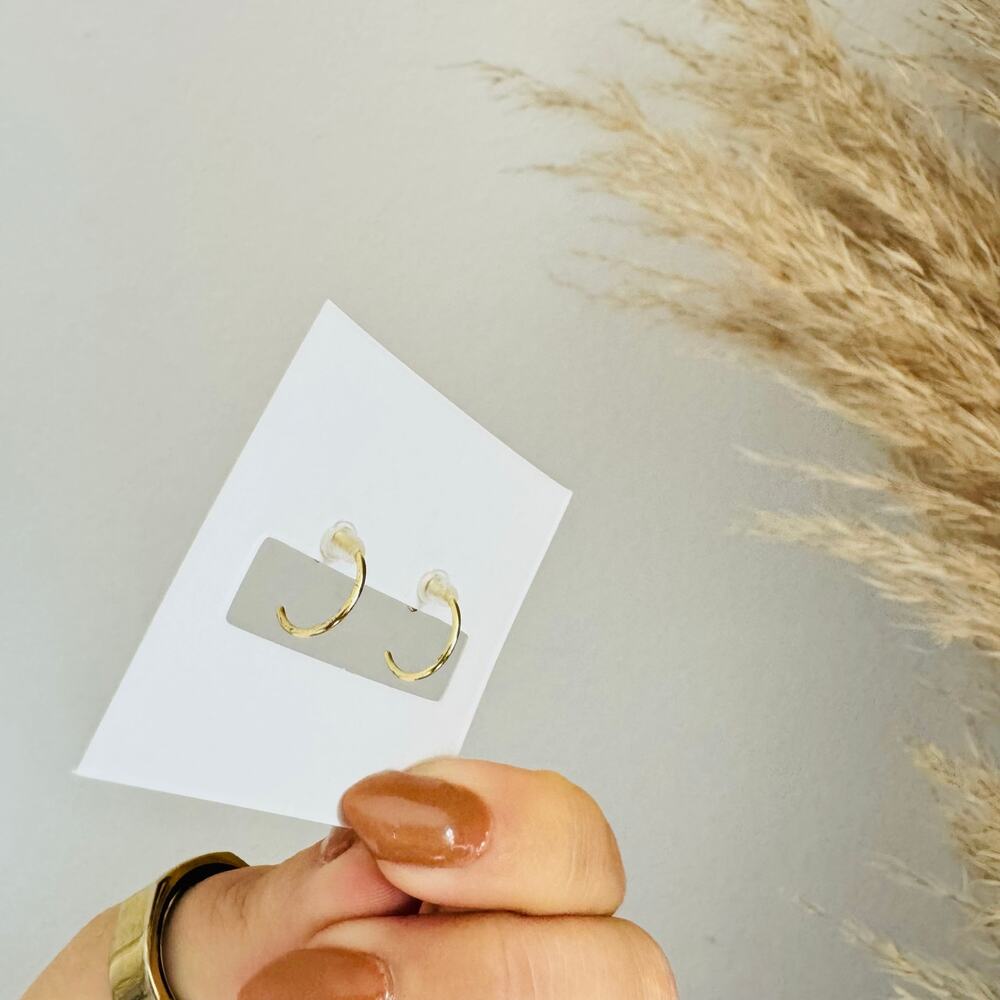 NEW ANTHROPOLOGIE Lotus Flower Icon 18kt Gold Tiny White CZ Stone Hoop Earring - Picture 3 of 9